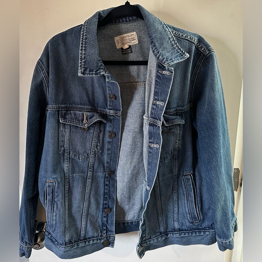 Hatch Collection Maternity Jean Jacket
Size 2